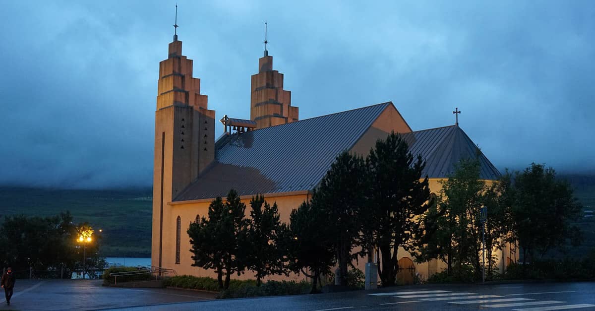 akureyri-kirkja