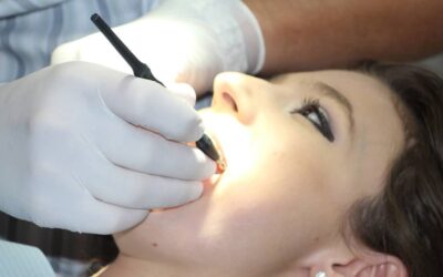 Brotin bein og brotnar tennur