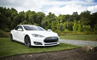 Stjórnvöld taki virkan þátt í rafbílavæðingu Íslands