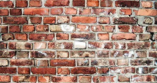 Veggur (wall)