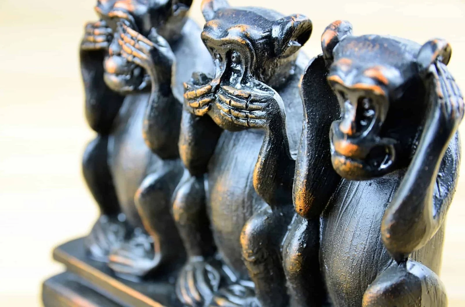 three-monkeys-1212617_1920